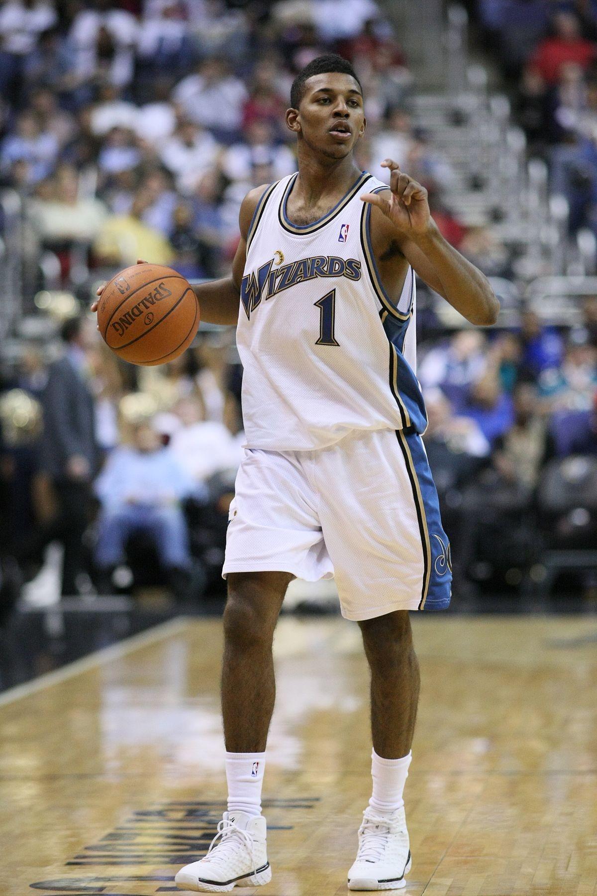 德转列米兰双雄最贵11人阵容：劳塔罗、莱奥、普利希奇领衔（德转公布米兰城双雄身价最高11人阵容：劳塔罗、莱奥、普利希奇压阵）