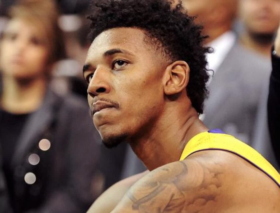 再见！大连外援社媒发文自宣离队，曾效力阿贾克斯，两队友送祝福（告别大连！外援社媒宣布离队，曾效力阿贾克斯，两位队友送上祝福）