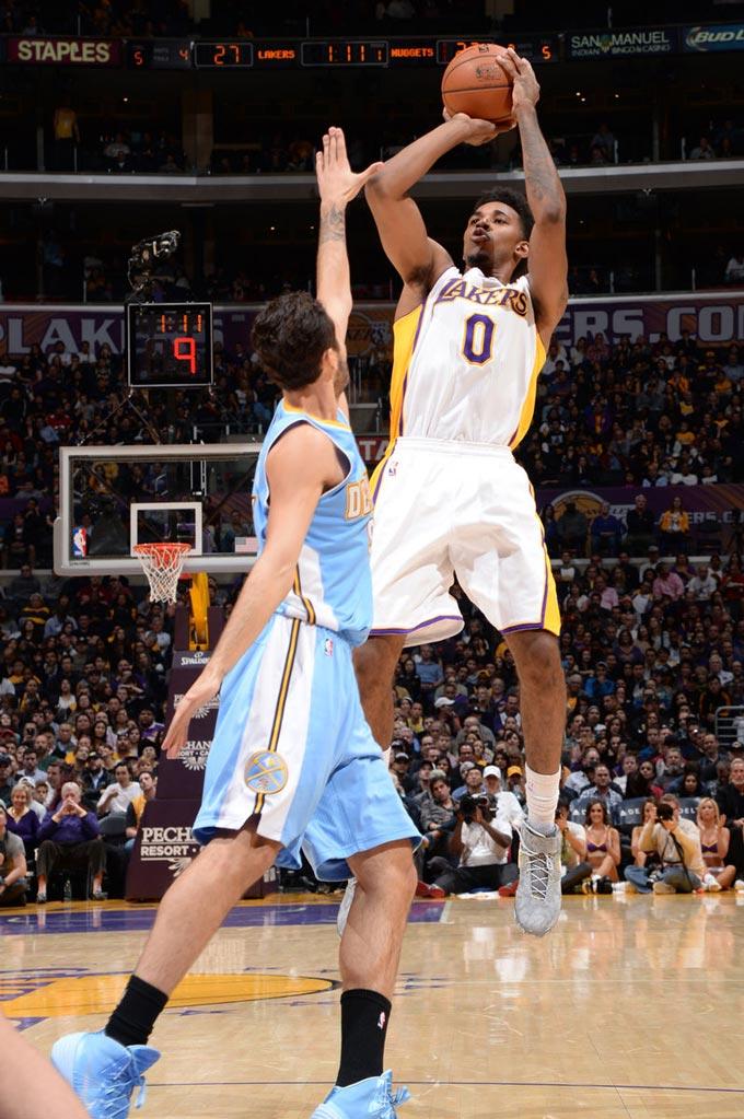 16岁郑俊鸿残特奥会50米蛙泳夺冠，福建代表团游泳首金（16岁郑俊鸿摘得残特奥会50米蛙泳金牌，助福建代表团斩获游泳首金）