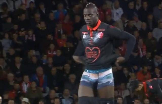 韩淼雨第十二届全国残疾人运动会举重赛场夺双金