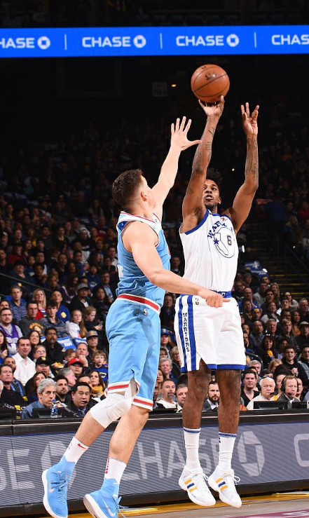 汉堡2-1斯图加特，法比奥-维埃拉破门，格拉策尔建功（法比奥-维埃拉破门、格拉策尔建功，汉堡2-1击败斯图加特）