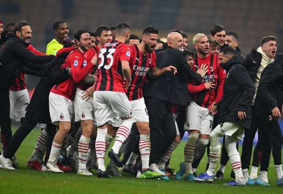 马德兴：有关方面对王洪亮带队0-3巴西不满，却对女足0-8沉默（马德兴：王洪亮率队0-3不敌巴西遭质疑，女足0-8却无人置评）