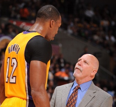 世体：将有2651名曼城球迷远征伯纳乌，球场将配备1700名安保（世体：2651名曼城球迷将赴伯纳乌，球场将部署1700名安保人员）