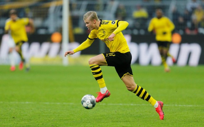 记者：申花本周二结束假期，重新集结备战今年的亚冠收官战（申花周二收假归队，重启集训冲刺本赛季亚冠收官战）