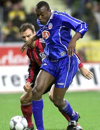 罗马诺：巴萨和阿劳霍没谈转会的事，他们谈的是球员个人情况（罗马诺：巴萨与阿劳霍无转会谈判，仅交流其个人状况）