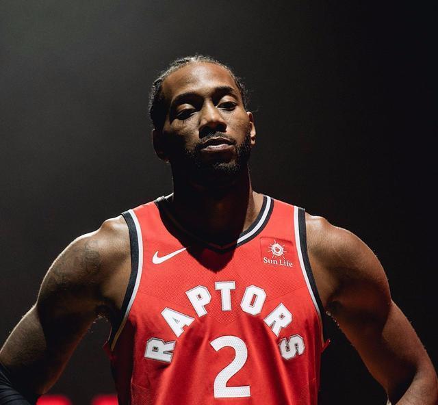 如果这些足球运动员出生于香港②（假如这些足球运动员都出生在香港②）