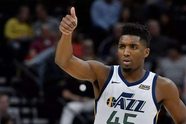 李镇全：战越南下半场我们出现了体能问题；踢韩国要全力以赴（李镇全：对阵越南后半场体能下滑；迎战韩国将全力以赴）