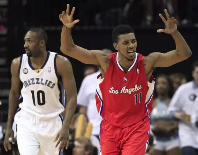 继姆巴佩之后，凯恩是本赛季第二位打入25球的五大联赛球员（凯恩25球达成，成本赛五大联赛继姆巴佩后的第二人）