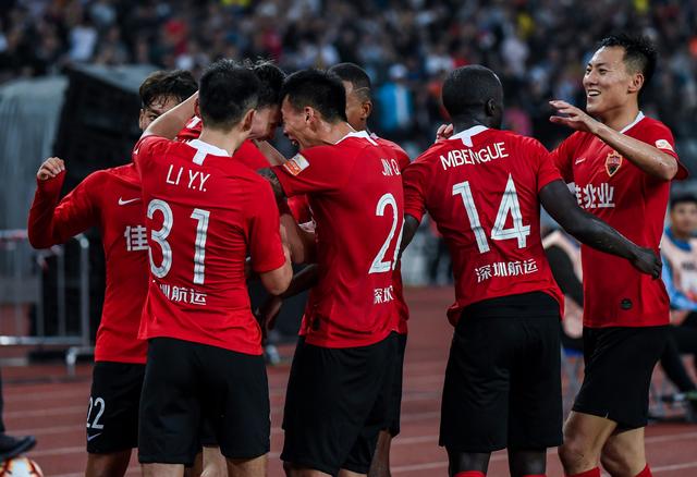 因斯：国米要小心利物浦，别以为他们现在混乱不堪就容易对付（因斯提醒国米警惕利物浦：别因对方近况混乱就轻敌）