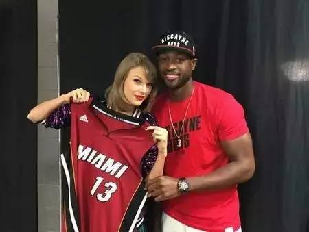 斯维拉尔：不意外我们目前排名榜首，但不该过早关注积分榜（斯维拉尔：领跑并不意外，但现在还不必看积分榜）