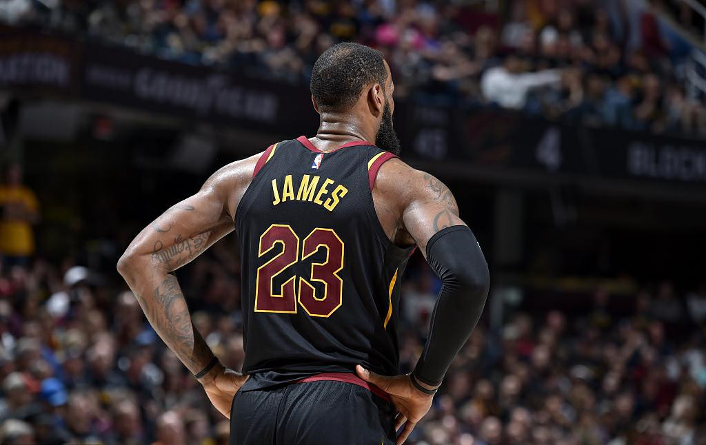 图雷怒喷瓜帅：他不是男人是毒蛇，把我当垃圾还不想我离队（图雷怒斥瓜帅：称其为毒蛇非男人，把我当垃圾却不让我走）