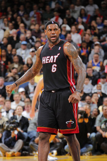 官方：特朗普获得首届国际足联和平奖（官方宣布：特朗普荣膺首届国际足联和平奖）