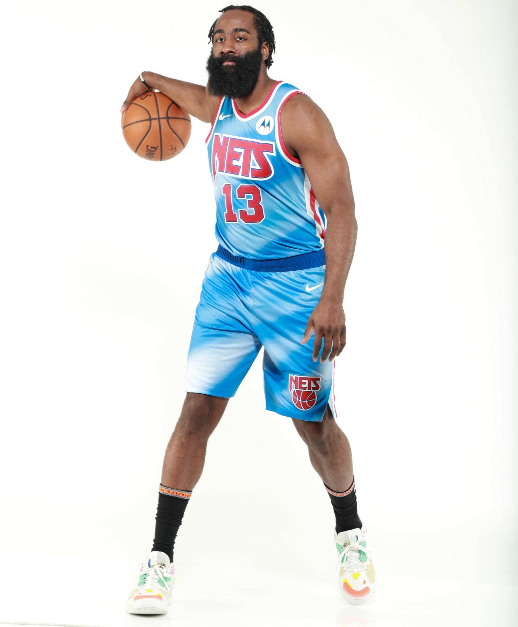 NBA交易市场动态：快船完成外援签约,（NBA转会快讯：快船官宣外援加盟）