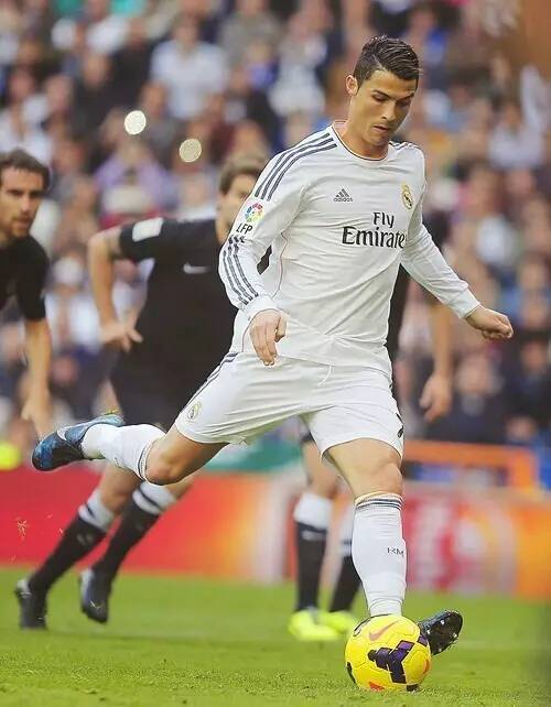 每体：弗里克在密切关注赛义德-马拉，预计科隆要价3000万欧