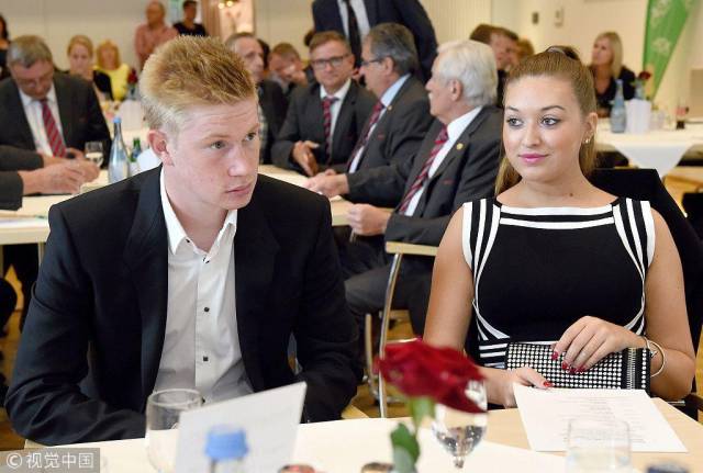 佛罗里达的安布里餐厅 纪念和前老板盖德・穆勒友谊的故事（佛罗里达安布里餐厅：致敬前老板盖德·穆勒的友谊传承）