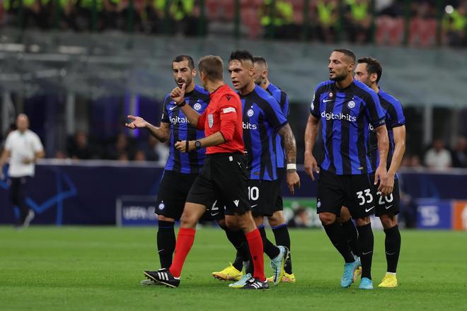 football-attack-flow